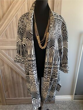 Ruby Rd. Black and White Geometric Open Front Cardigan